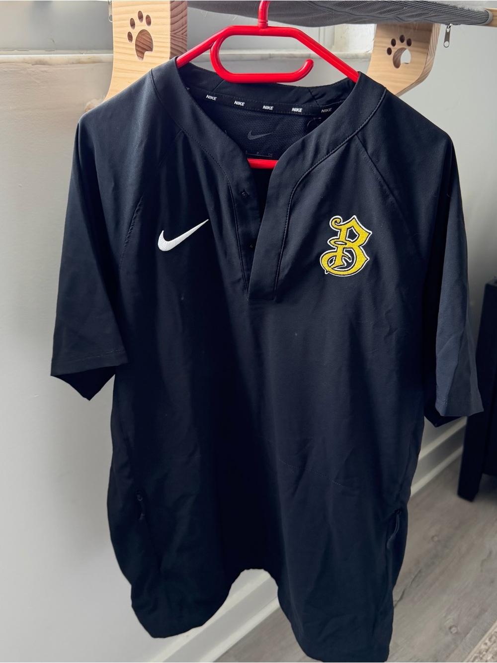 Nike black baseball warm up/work out windshirt